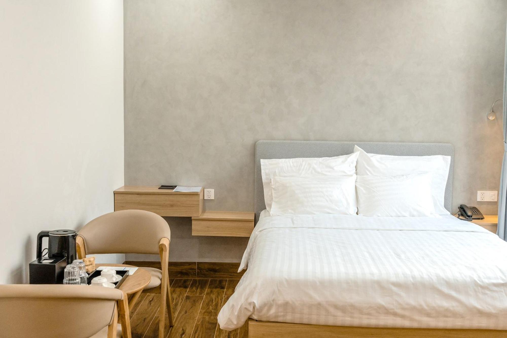 Diora Hotel Pleiku By Hos 外观 照片