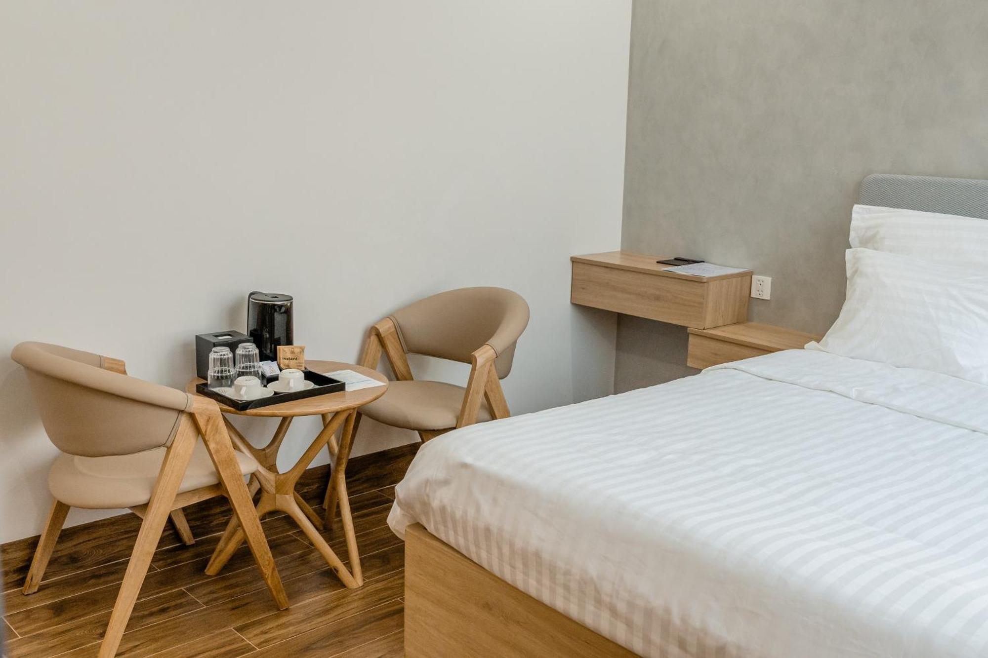 Diora Hotel Pleiku By Hos 外观 照片